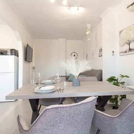 Apartment Awesome In